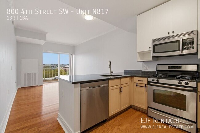 Building Photo - 800 4th St SW