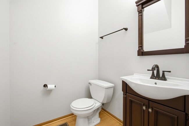 Building Photo - 3864 Pathfinder Ln