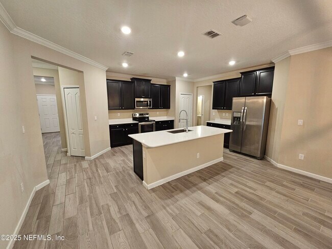 Building Photo - 6864 Crosby Falls Dr