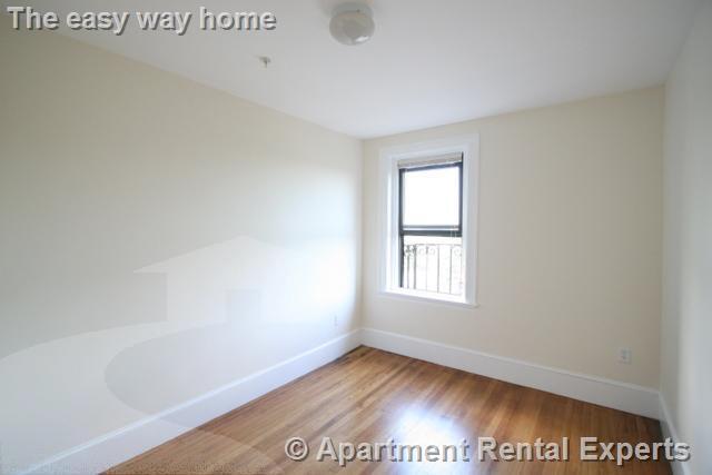 Building Photo - 881 Massachusetts Ave