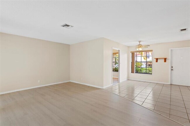 Building Photo - 2516 SW 74th Terrace