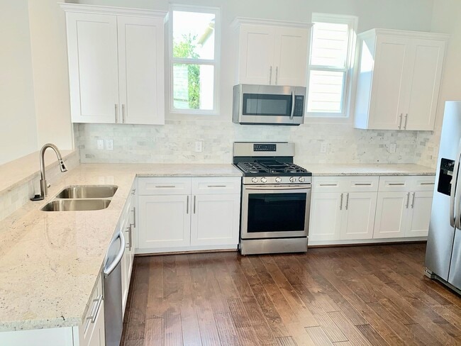 Building Photo - 716 Link Rd