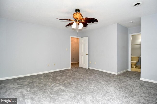 Building Photo - 2062 Farragut Dr