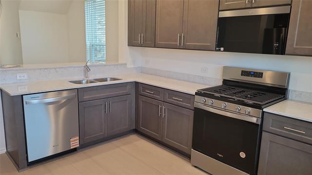 Building Photo - 2416 Castlebar Dr