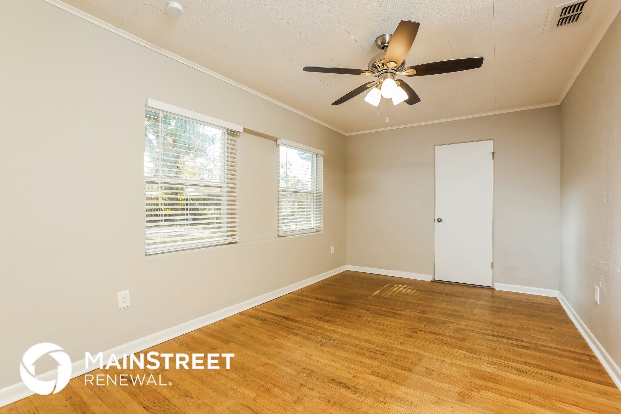 Building Photo - 6908 Ambassador Dr