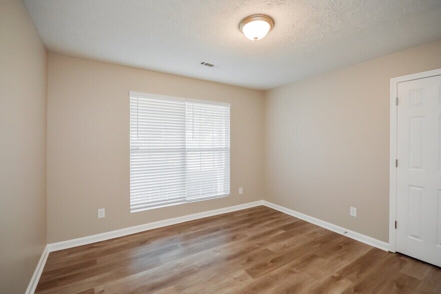 Building Photo - 9162 S Sterling Lakes Dr