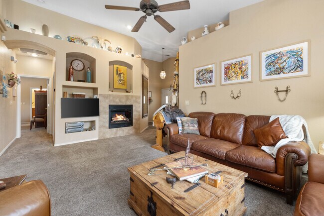 Building Photo - 5529 N Bremont Ct