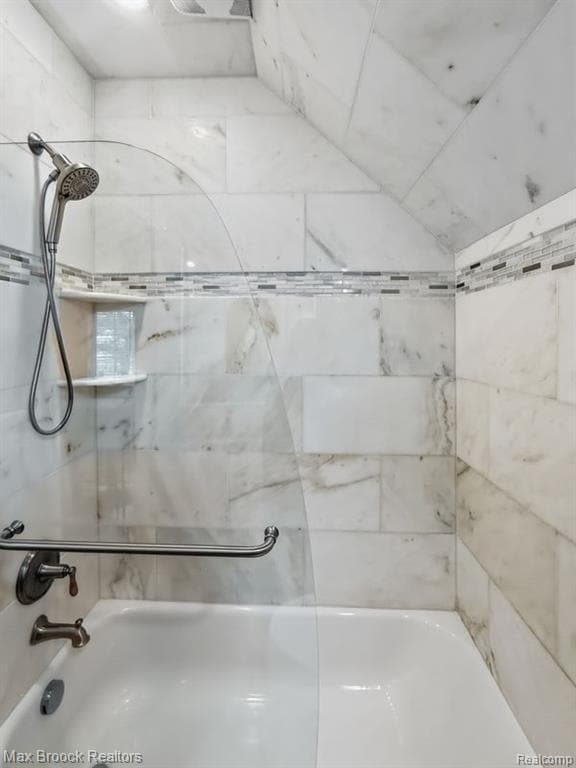 Building Photo - 2120 Buckingham Ave