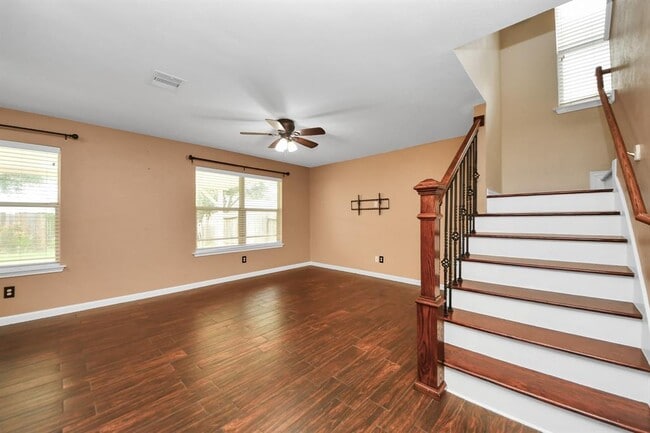Building Photo - 7611 Legacy Pines Dr