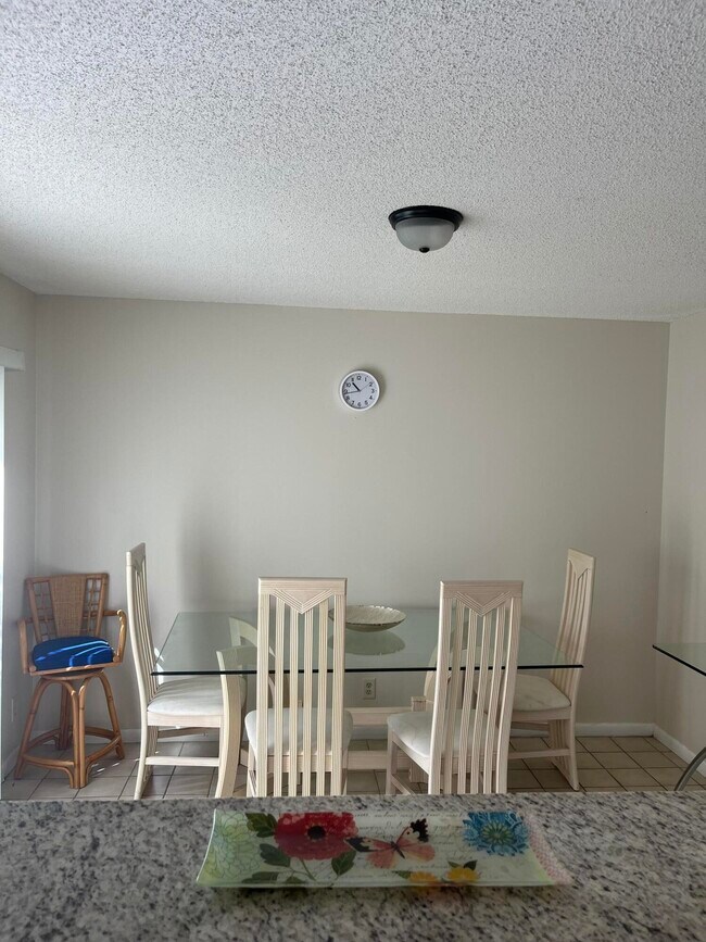 Building Photo - 1731 Shoreside Cir