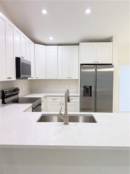 Building Photo - 1635 22nd Ave SW