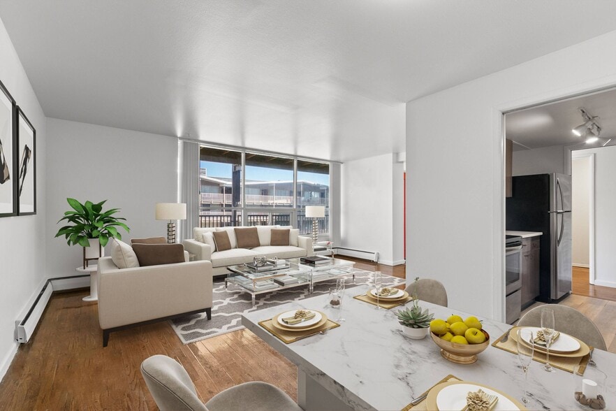 Primary Photo - Central Park Apts