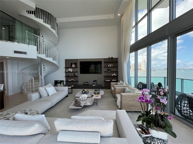 Building Photo - 1331 Brickell Bay Dr
