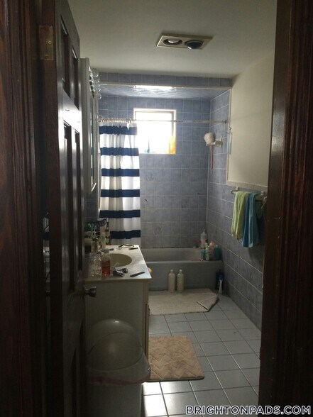 Building Photo - 675 Washington St