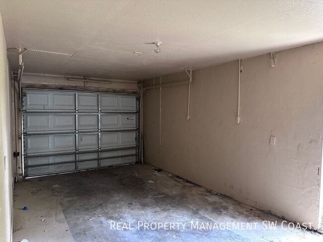 Building Photo - 774 Holmes Ave