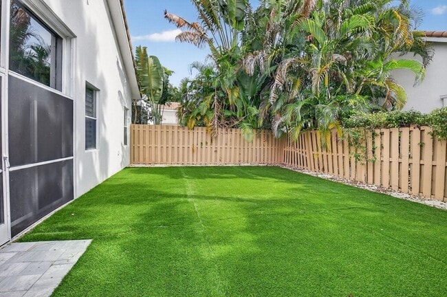 Building Photo - 6668 NW 25th Terrace