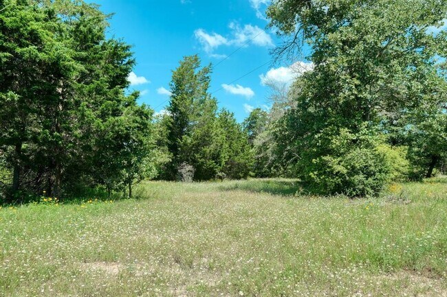 Building Photo - 1170 County Rd B