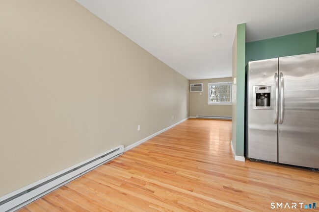 Building Photo - 92 Cynthia Ln