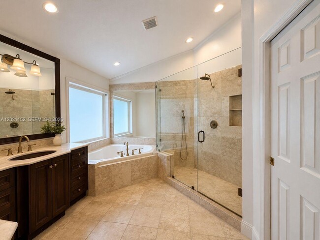 Building Photo - 2616 Oakbrook Ct