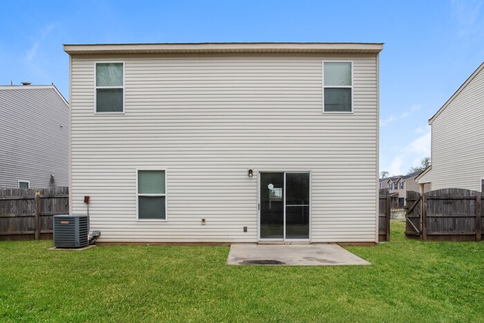 Building Photo - 16822 Wellhouse Dr