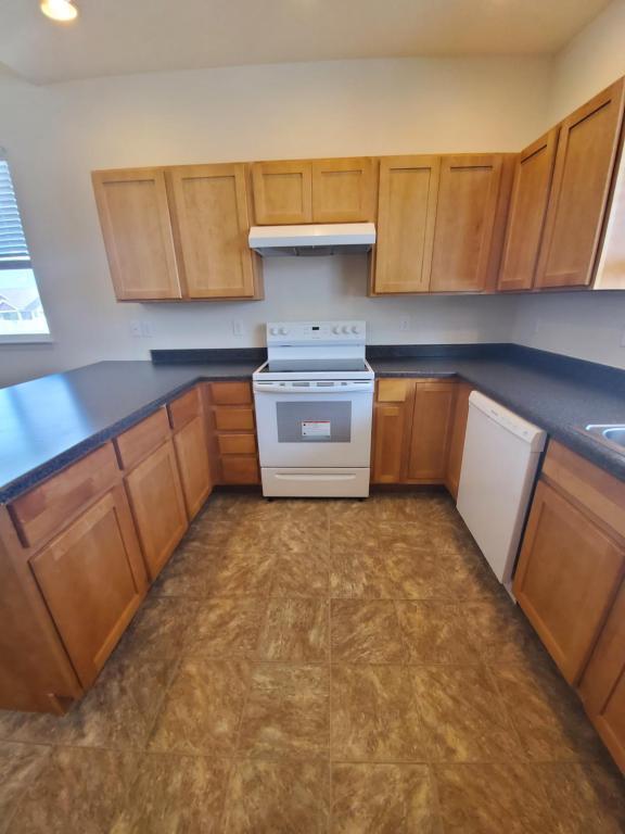 Building Photo - 1040 Mount Oxford Ave