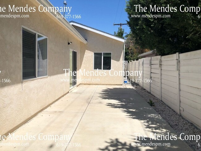 Building Photo - 5547 Mary Lane Dr