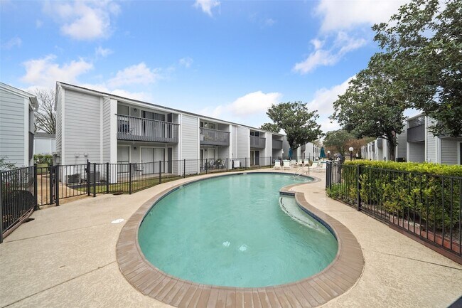 Building Photo - 13151 Walden Rd