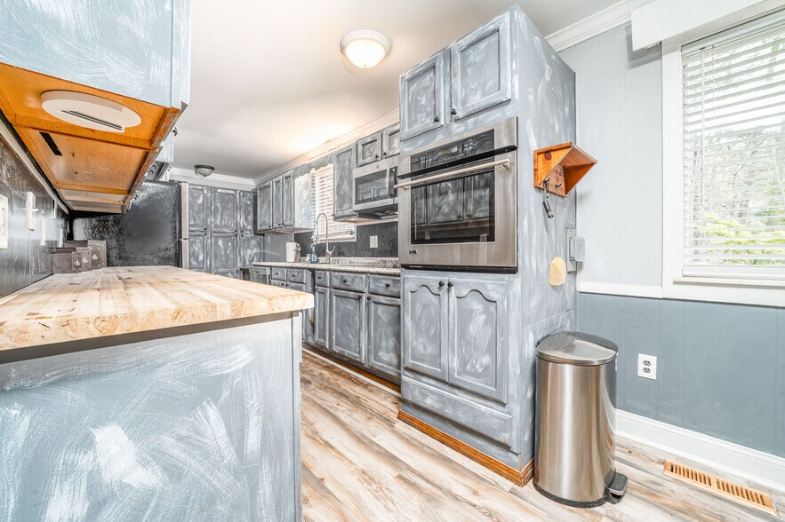 Building Photo - 1748 Paulas Huskey Cir