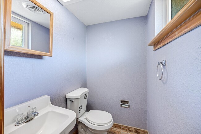 Building Photo - 9326 Eblen Dr