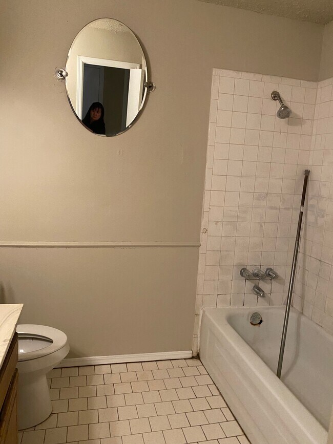 Building Photo - 12602 Abbotts Way