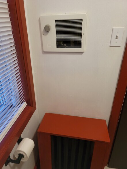 Building Photo - 1622 Bainbridge St