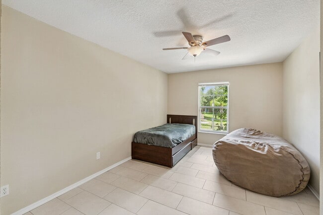 Building Photo - 3812 Silverbell Loop