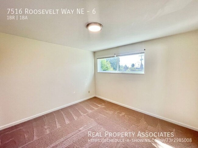 Building Photo - 7516 Roosevelt Way NE