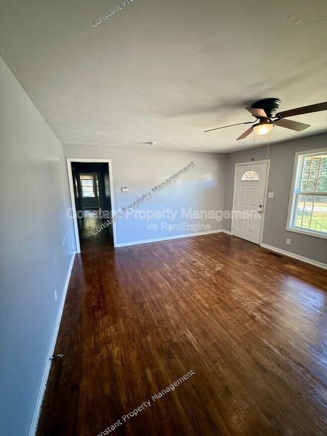 Building Photo - 141 Ruby Dr