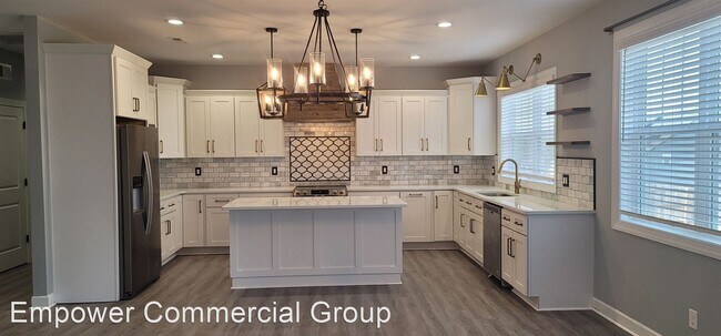 Building Photo - 4 br, 3 bath House - 214 Summerlin Drive