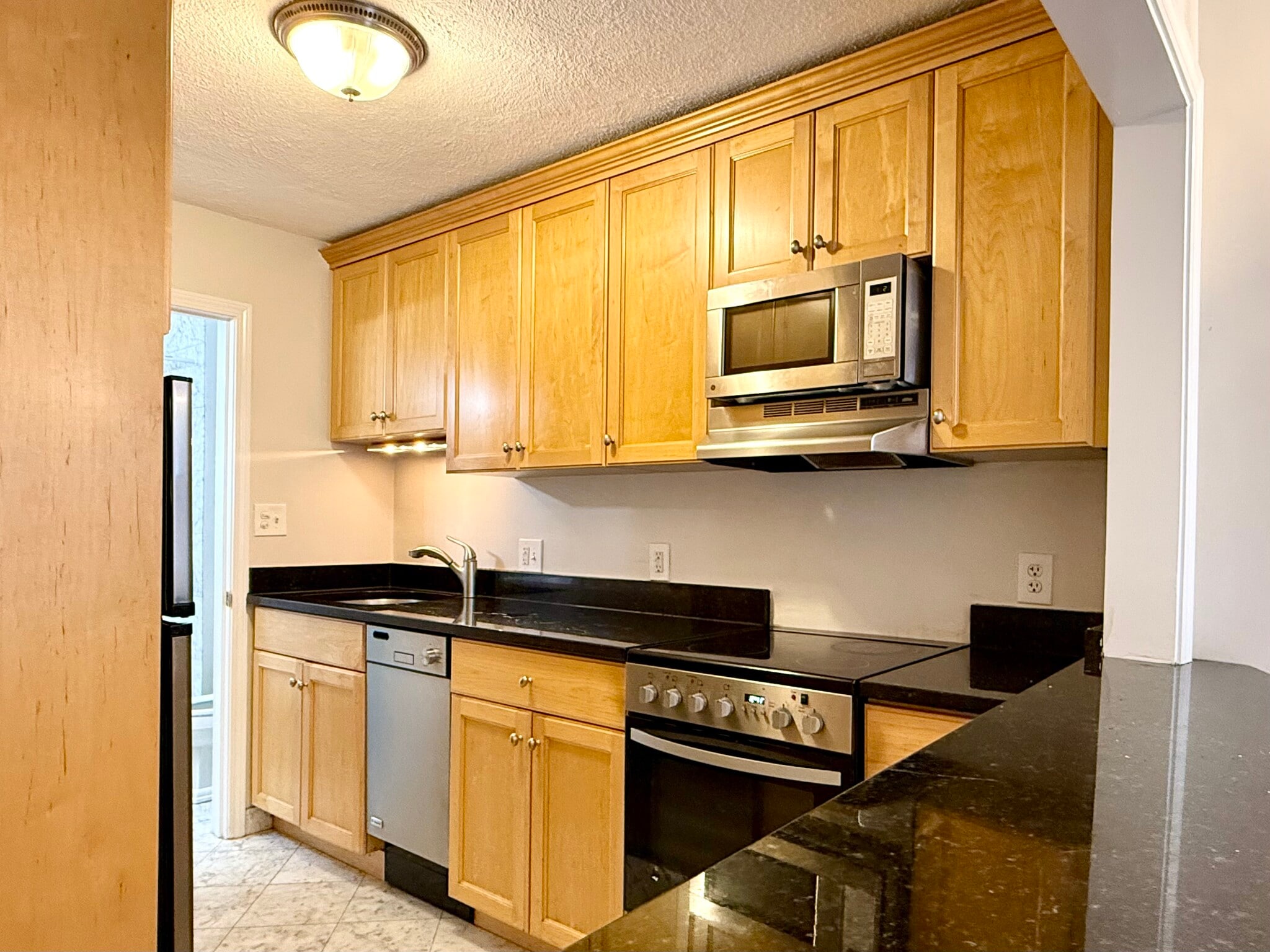 Building Photo - 181 Beacon St