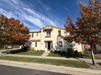 Building Photo - 4 bedroom | 2.5 bathroom | Single family h...