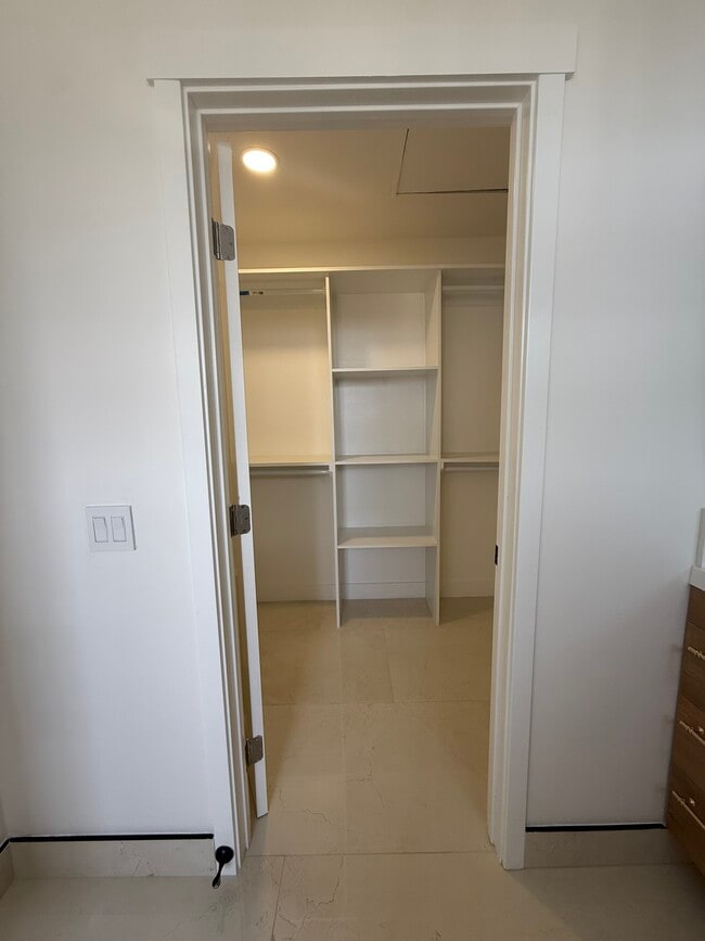 Building Photo - 18020 Prairie Ave