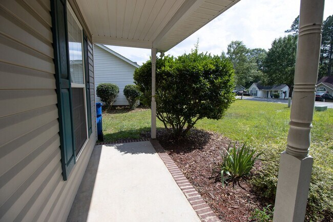 Building Photo - Coming Soon – Charming 3 Bedroom, 2 Bath H...