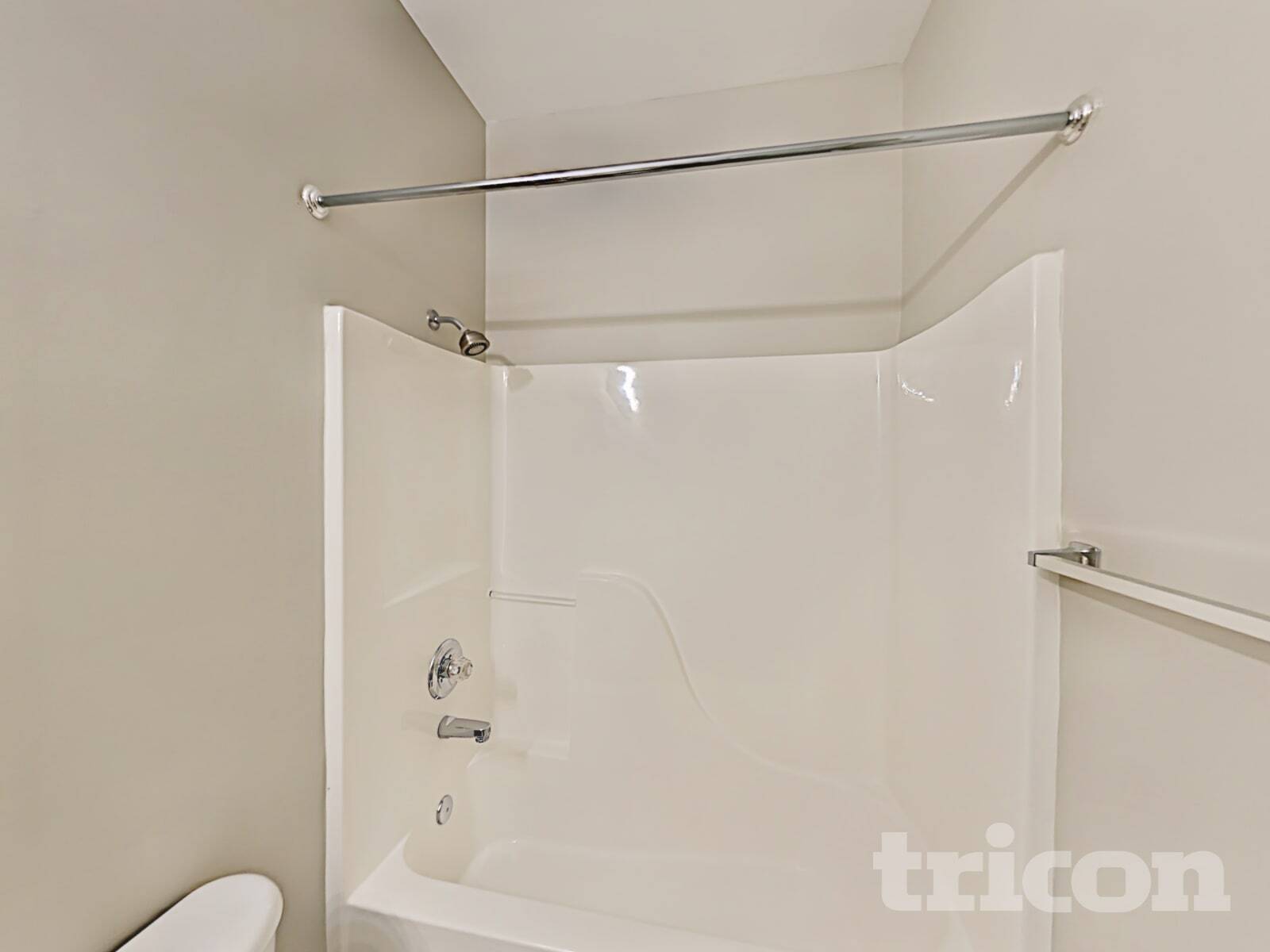 Building Photo - 1015 Golf View Way