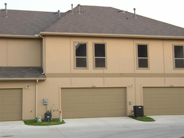 Building Photo - 8900 Paradise Dr