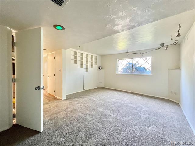 Building Photo - 1302 Quivira Dr