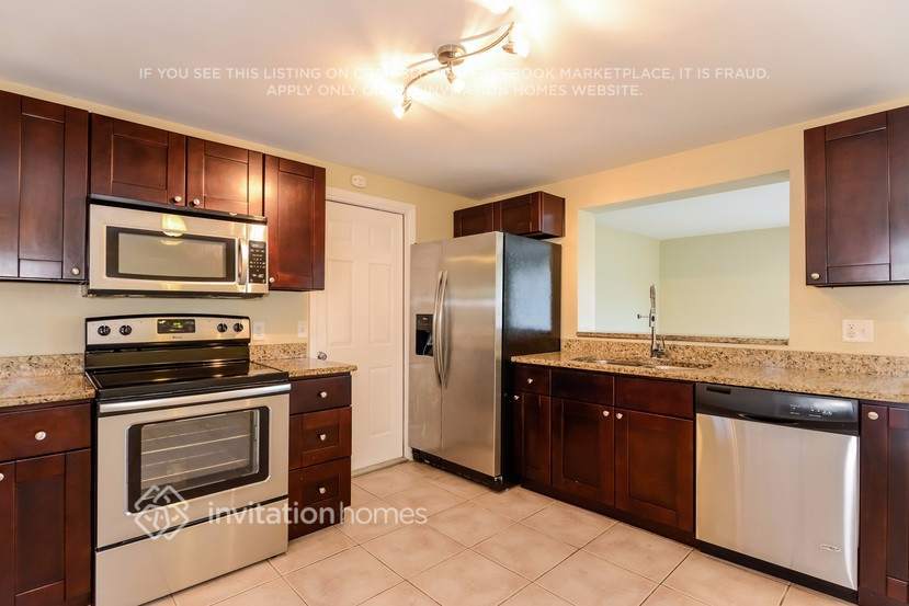 Building Photo - 6419 Willow Wood Ct