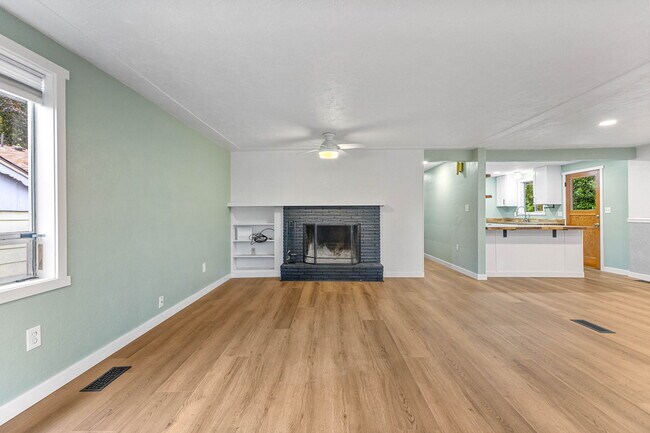 Building Photo - 2230 Jasper Way NW