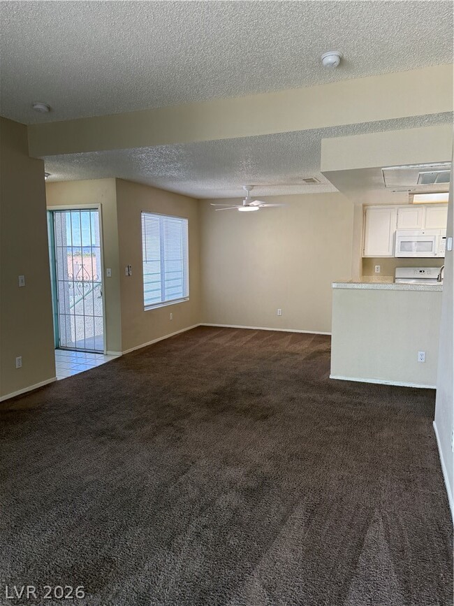 Building Photo - 7100 W Pirates Cove Rd