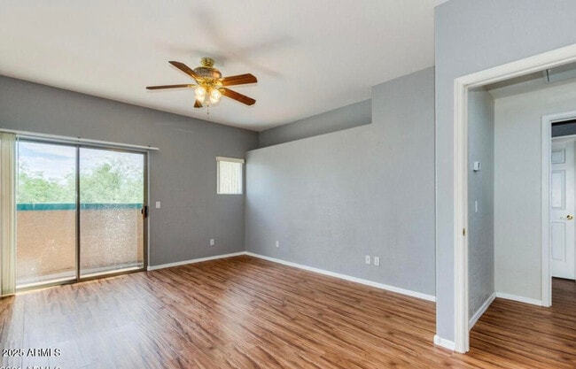 Building Photo - 2027 E University Dr