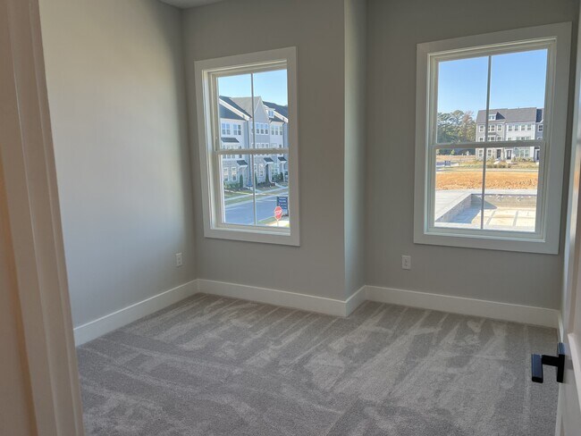 Building Photo - 1539 Patchings Ln