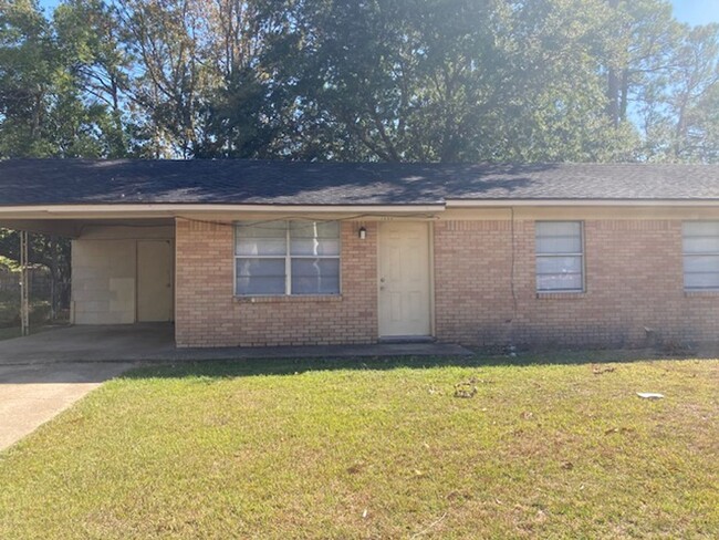 Primary Photo - Gulfport 3 Bedroom