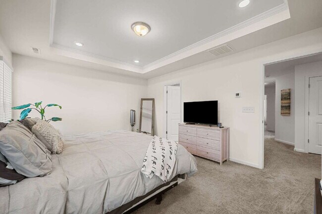Building Photo - "Charming 3-Bed Townhouse with Granite Touches & Garage in Concord!"