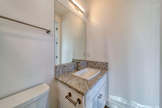 Building Photo - 2179 Kenrick Ln